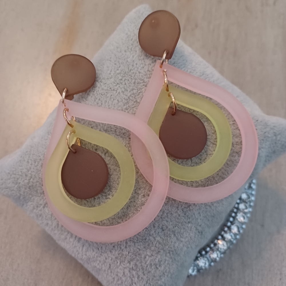 Pink & Green Retro Acrylic Double Hoop Stud Dangle Drop Earrings - Picture 3 of 9